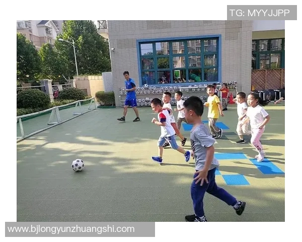 足球第一课:从基础技能到团队合作的全面提升之旅